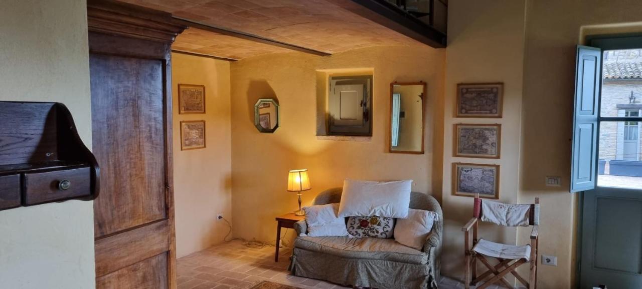 Bed and Breakfast Borgo Cardaneto Монтоне Экстерьер фото